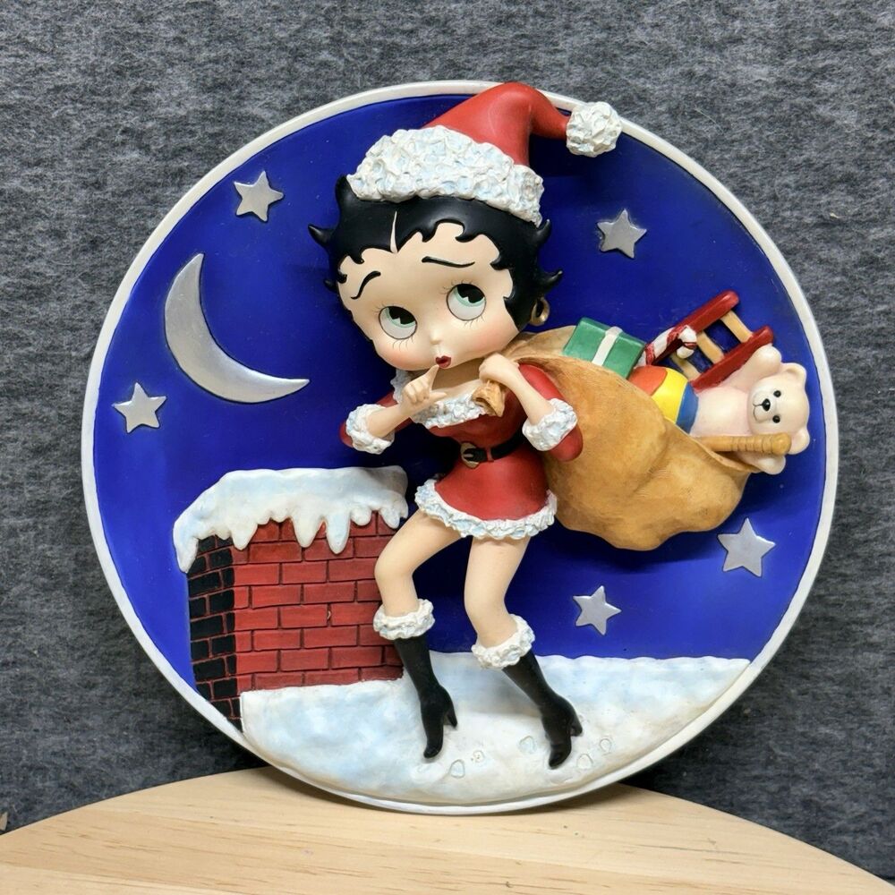SECRET SANTA BETTY BOOP 3-D  Sculptural Plate The Danbury Mint Plate #A6440